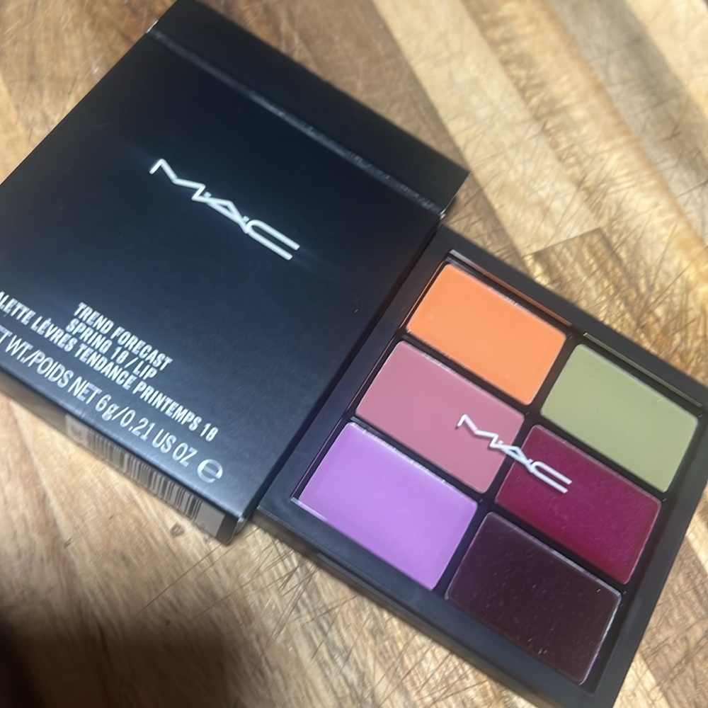 ♣️🌙Mac Spring 18 Pro Lip Palette - Picture 6 of 8